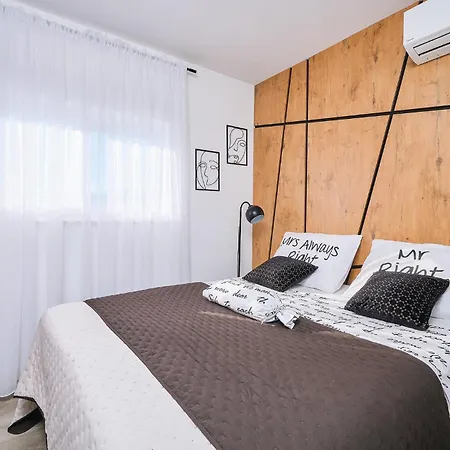 Holiday home Amazing In Kastel Novi