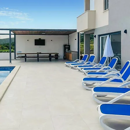 Amazing In * Kastel Novi